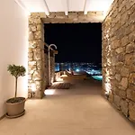 Due Mari Mykonos Konukevi Agios Ioannis Diakoftis